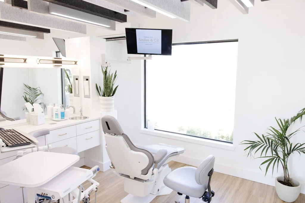 A dental patient exam room at Kansas City Smiles & Co. in Independence, MO